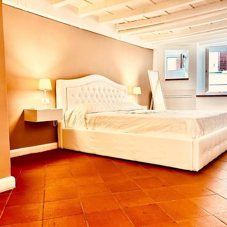 Amazing Apartment In Piazza Santa Croce Firenze Exterior foto